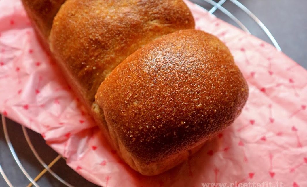 PAN-BRIOCHE INTEGRALE ALLA FRANCESE, SENZA ZUCCHERO E LATTOSIO (155 KCAL) // WHOLE-WHEAT AND LACTOSE FREE FRENCH BRIOCHE