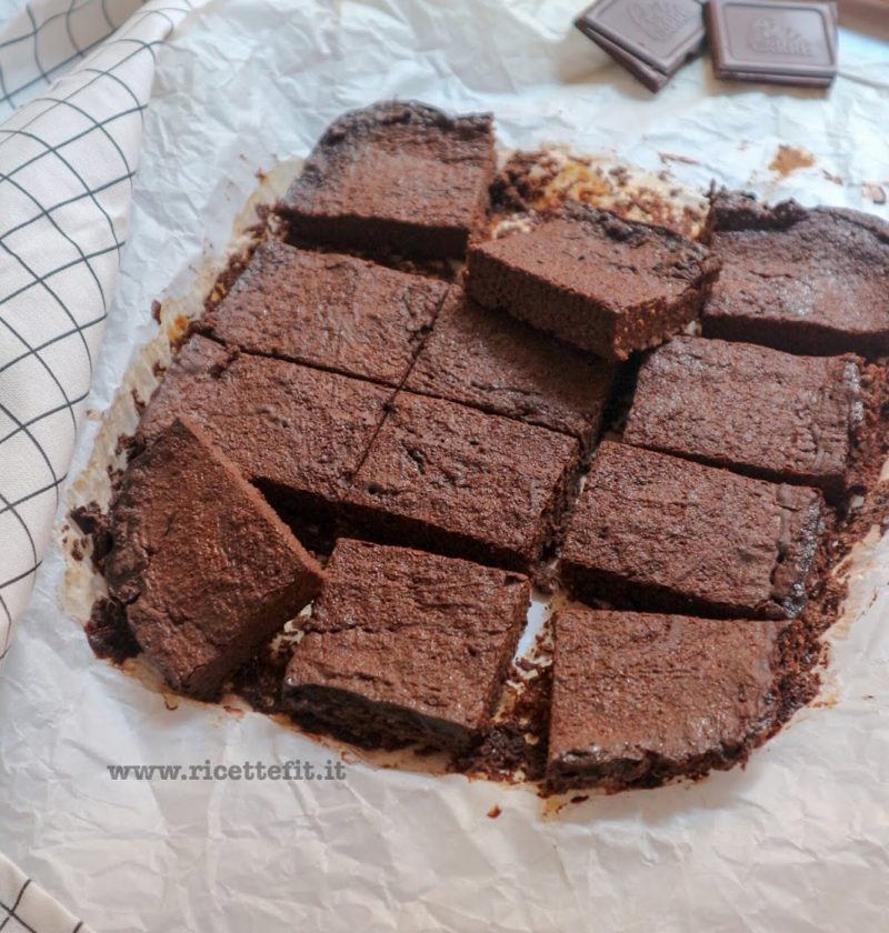 brownies banana cacao senza farina glutine latte burro zucchero olio uova light la vie est fit dukan