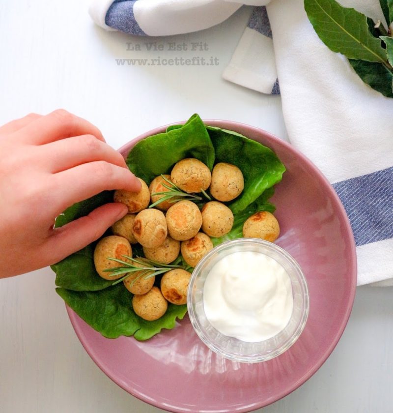 Polpette di ceci falafel senza grassi light facili e veloci di LA VIE EST FIT