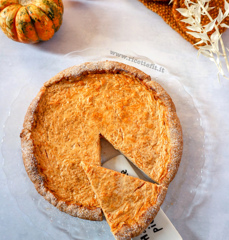 Crostata di zucca la pumpkin pie autunnale senza zucchero e light di LA VIE EST FIT