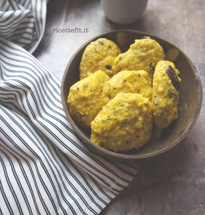 Biscotti alla zucca con cioccolato light senza zucchero glutine lattosio uova di LA VIE EST FIT