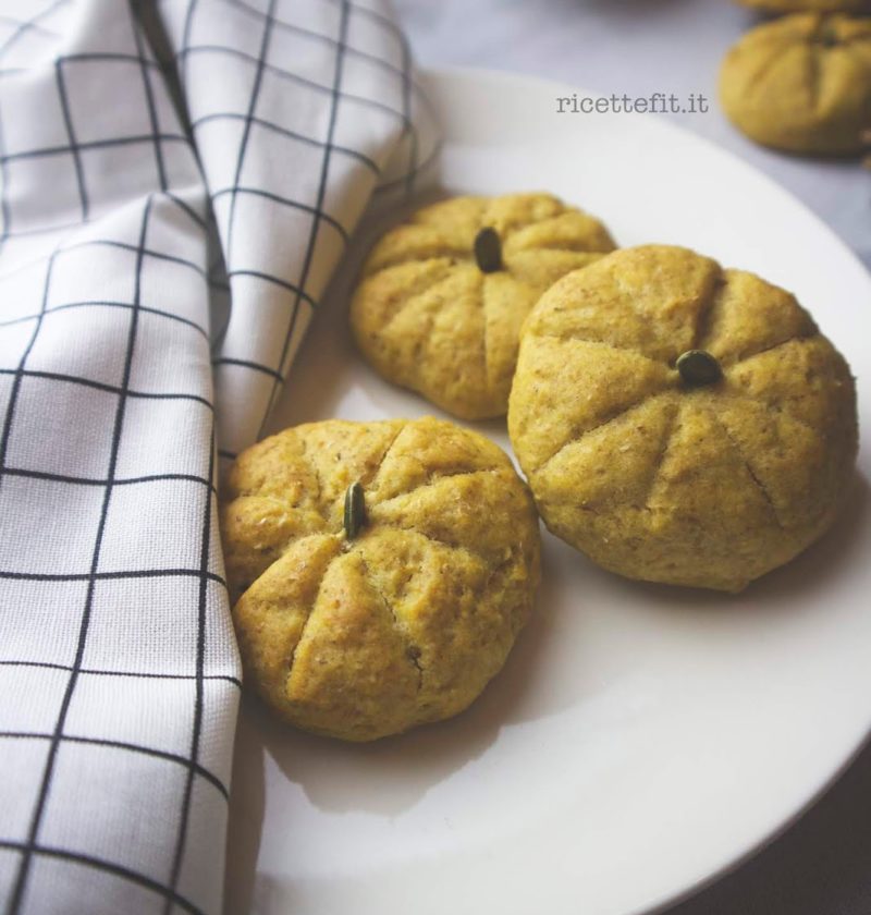 Ricette Fit Per Biscottoni Morbidi Alla Zucca Senza Zucchero E Lattosio 85 Kcal Sugar Free Pumpkin Cookies La Vie Est Fit