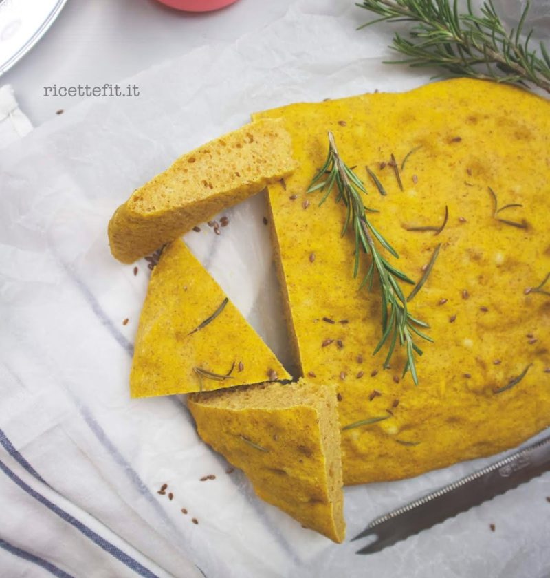 Focaccia alla zucca light senza impasto di LA VIE EST FIT