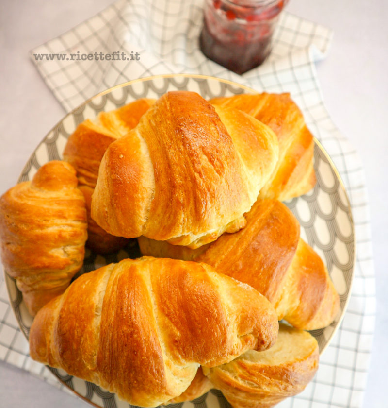 Ricetta Dei Cornetti Sfogliati Senza Uova Ne Lattosio 250 Kcal Easy Vegan Croissants La Vie Est Fit