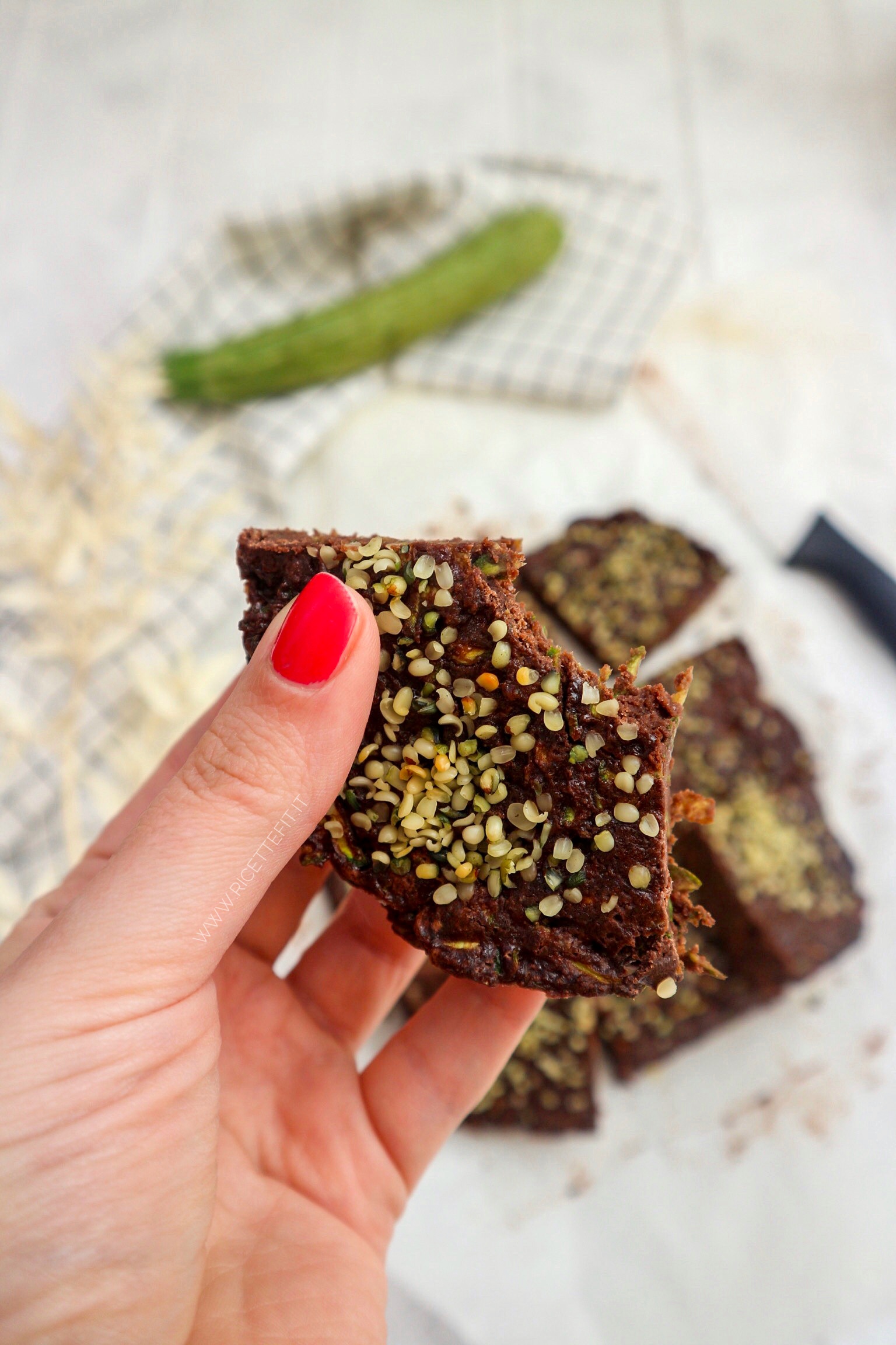 Brownies cacao e zucchine senza glutine lattosio uova vegan fit di LA VIE EST FIT