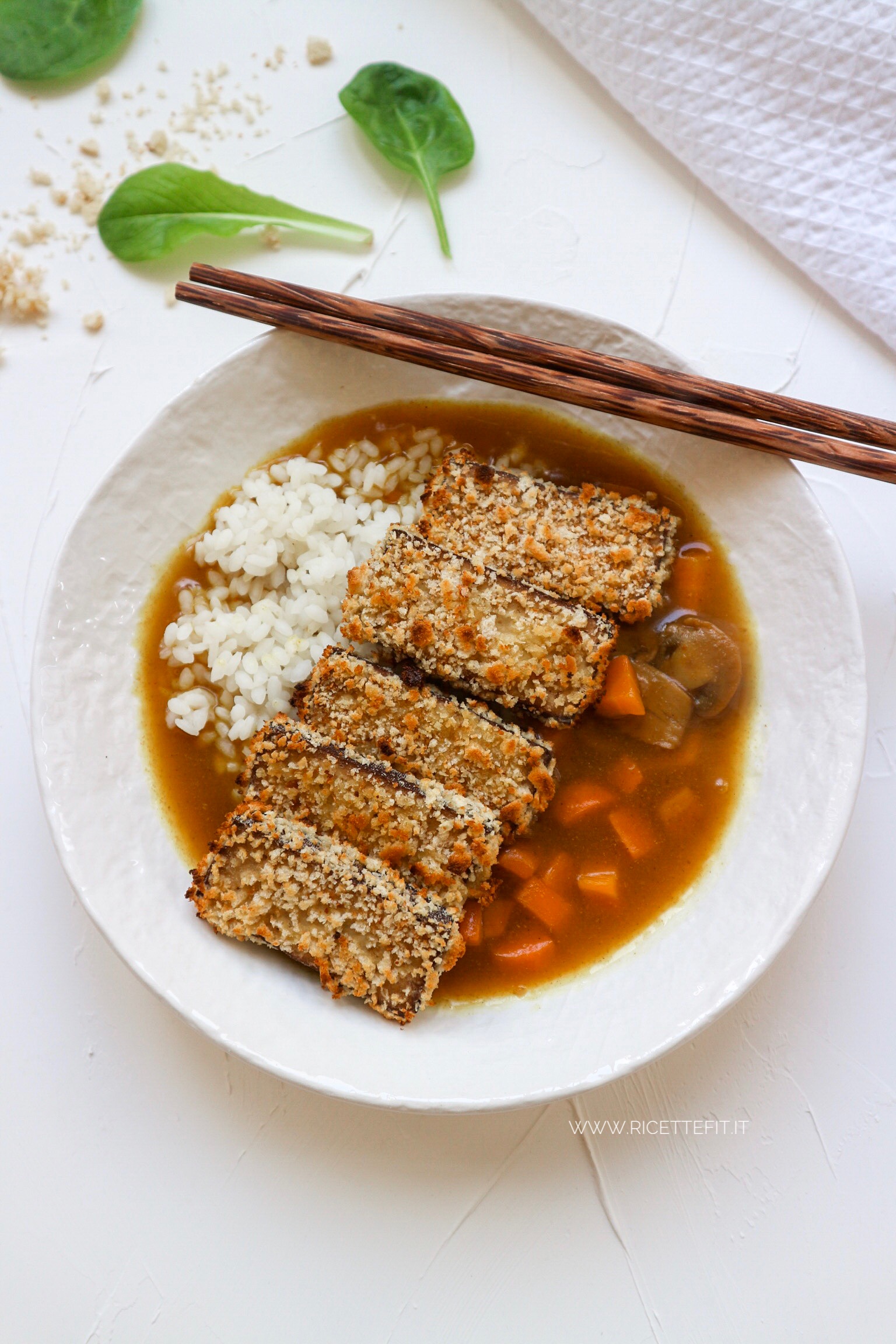 VEGAN KATSU tofu impanato con salsa al curry e riso light di LA VIE EST FIT