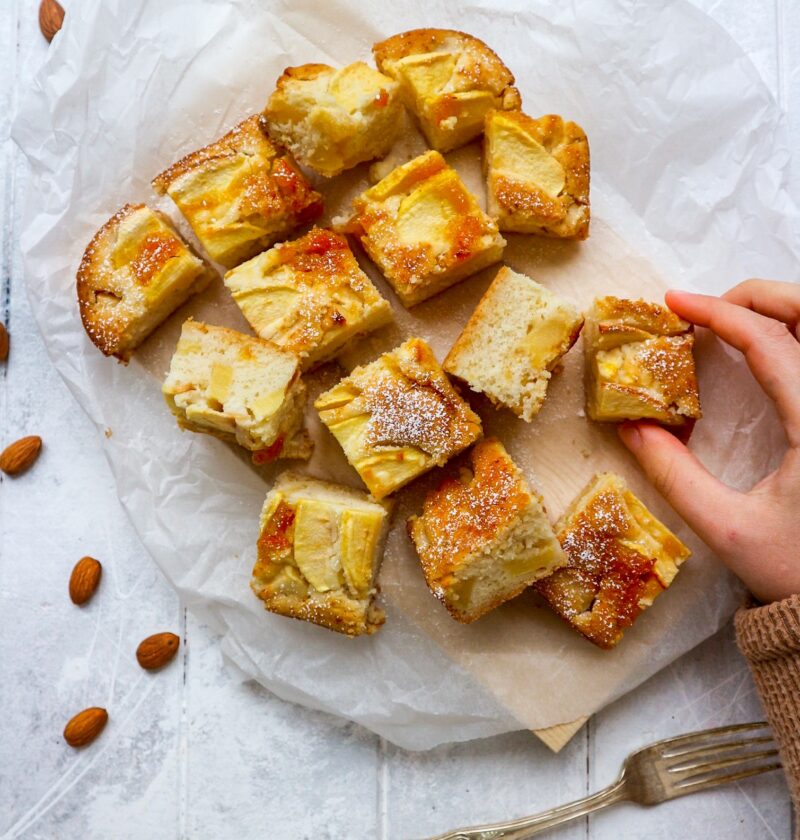 Torta di mele senza glutine e lattosio vegan senza uova senza zucchero super light magica facile di LA VIE EST FIT