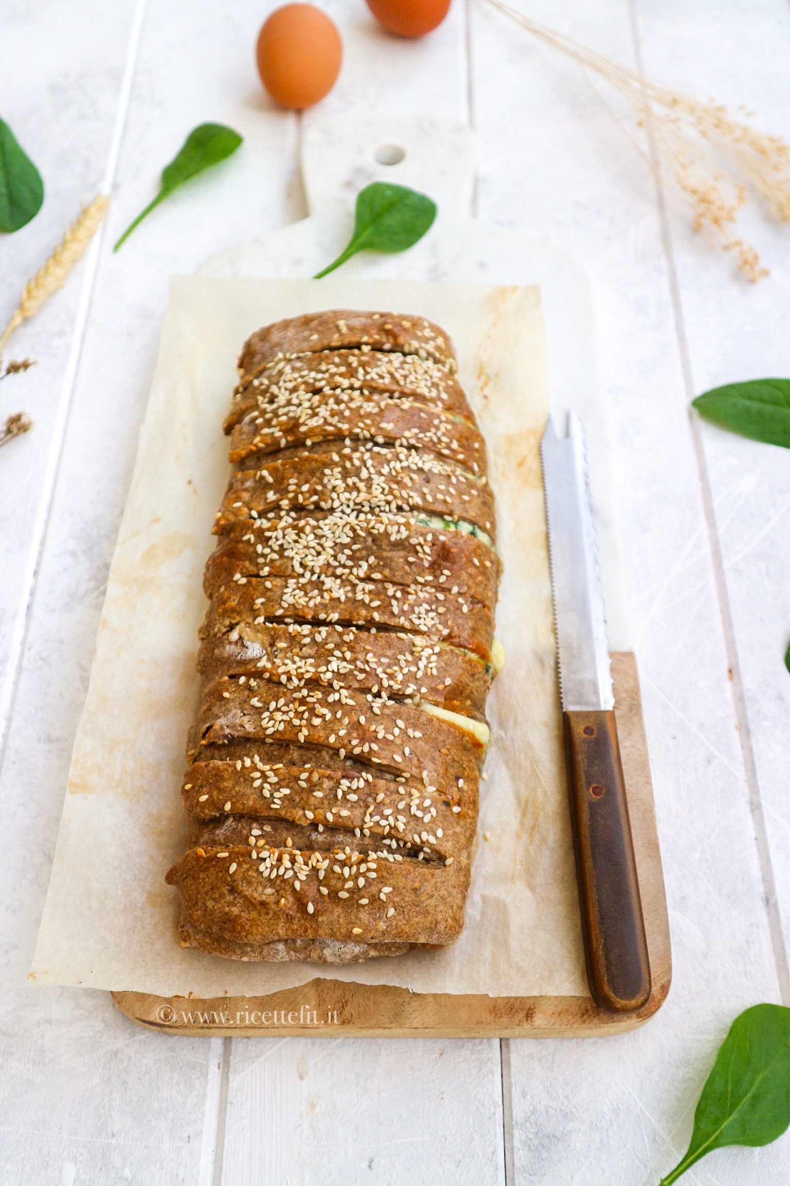 Torta Pasqualina strudel light con pasta matta cereali pochi grassi facile e veloce di LA VIE EST FIT