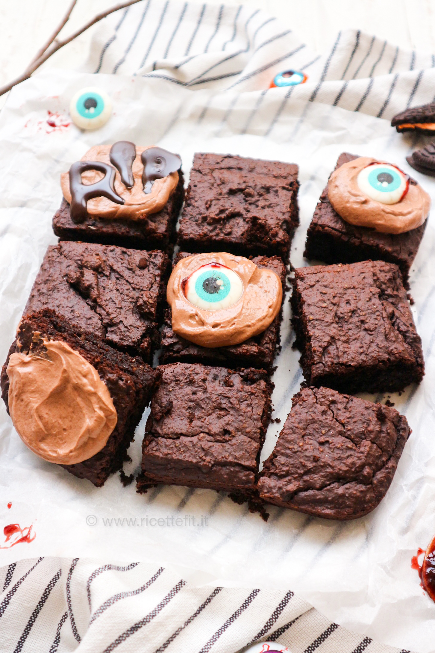 Brownies al cacao light, senza uova burro e lattosio, vegan per halloween di LA VIE EST FIT