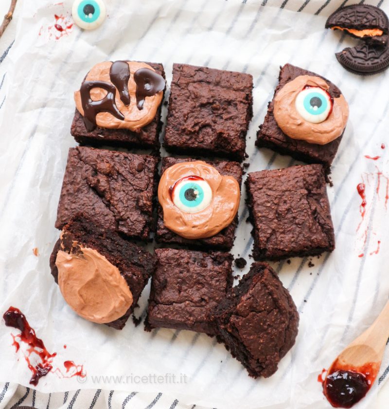 Brownies al cacao light, senza uova burro e lattosio, vegan per halloween di LA VIE EST FIT