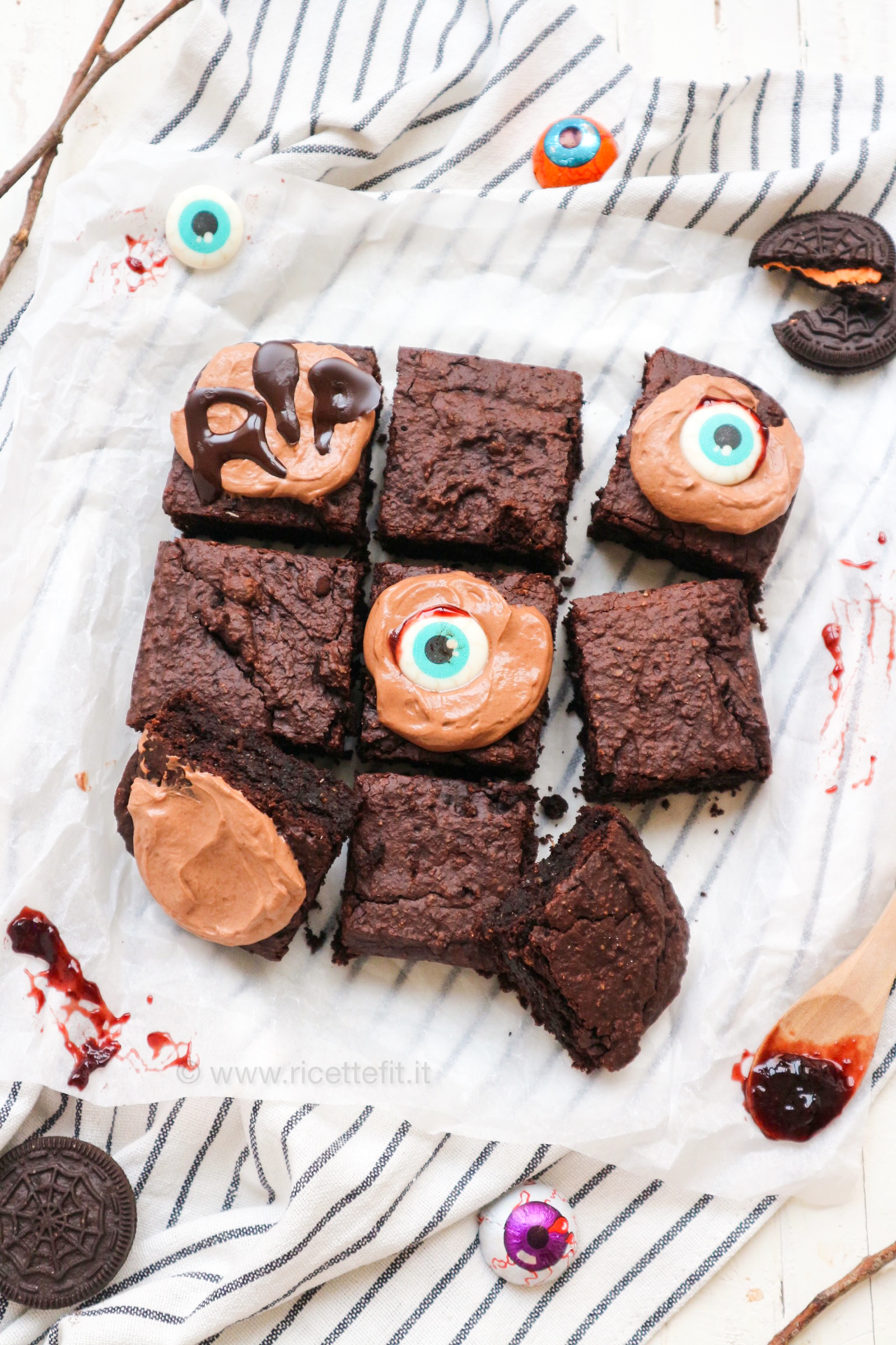 Brownies al cacao light, senza uova burro e lattosio, vegan per halloween di LA VIE EST FIT