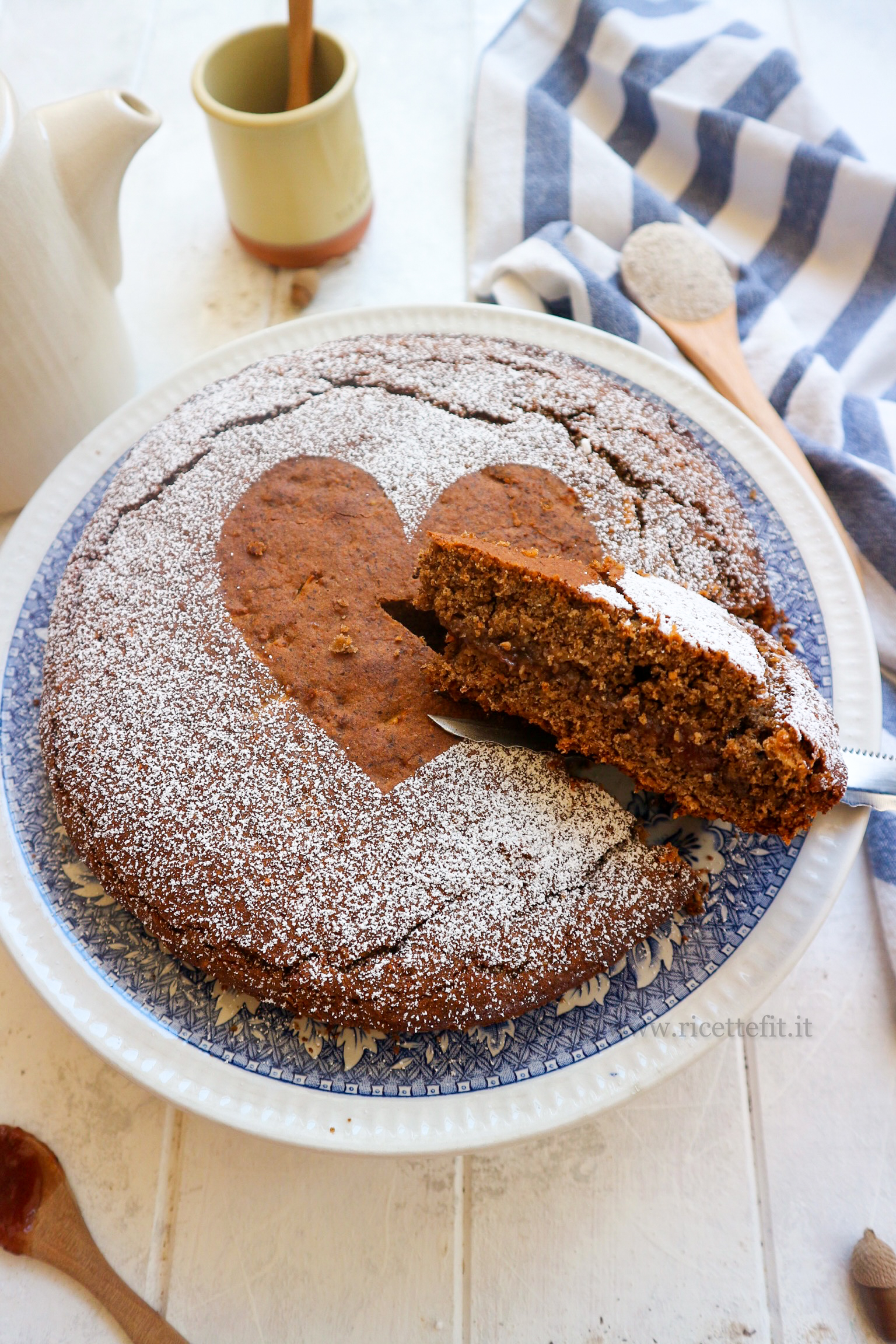 Torta light al grano saraceno, senza uova, burro, lattosio, glutine di LA VIE EST FIT
