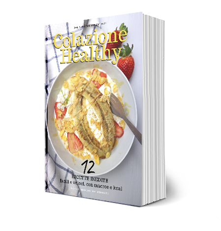 Colazione Healty, Libro EbookC'è chi la salta, chi non pensa ad altro, chi è troppo pigro per prepararla... io amo la colazione: è decisamente uno dei miei pasti preferiti! Un modo per iniziare col piede giusto la giornata, o per finirla (ammetto che qualcuna di queste ricette è stata anche la mia cena!). Questo piccolo ebook nasce proprio per darvi qualche spunto interessante che spero possa aiutarvi a far diventare la colazione anche il vostro momento preferito di ogni giorno. Tra idee dolci e salate ce n'è un po' per tutti e su ogni ricetta ho aggiunto il numero di porzioni con le kcal e i macros per ognuna. Spero vi piaccia! 26 PAGINE A COLORI, 12 RICETTE, FORMATO PDF